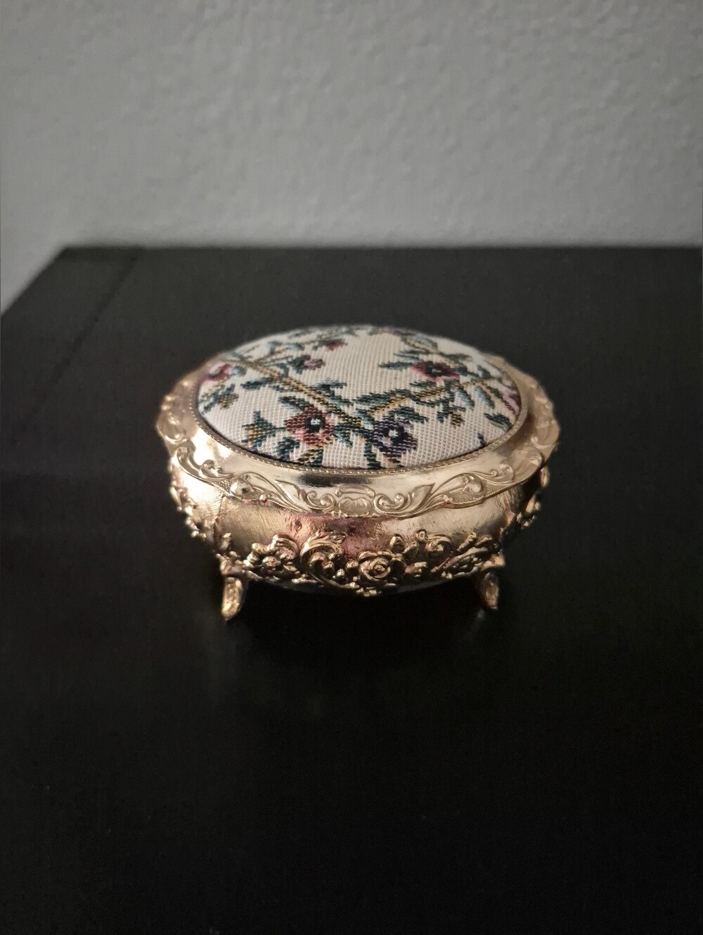 Small Jewelry Box - Picture 6 of 9